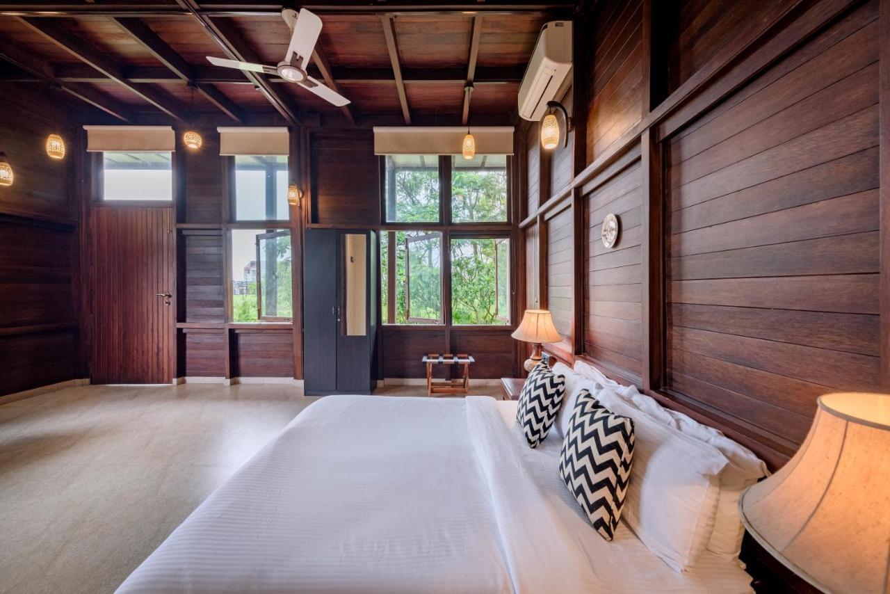 Saffronstays Boulevard Loghouse - A Wooden Chalet Amidst Nature Kārli エクステリア 写真